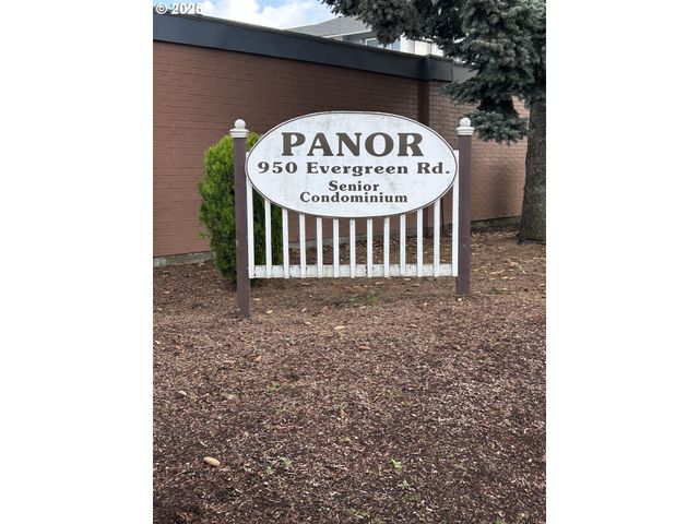 950 EVERGREEN Rd 310, Woodburn, OR 97071