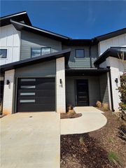 1116 Emilia Avenue, Lowell, AR 72745