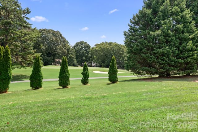 8159 Circle Tree Lane, Charlotte, NC 28277