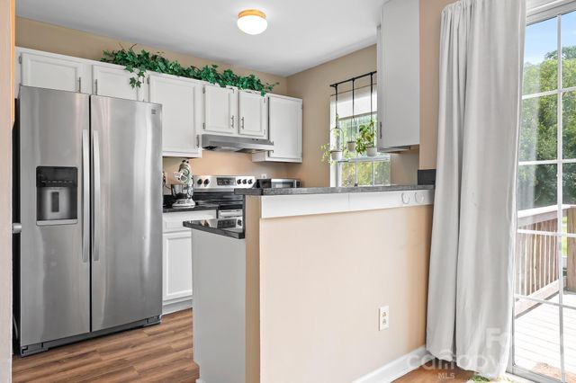 8159 Circle Tree Lane, Charlotte, NC 28277