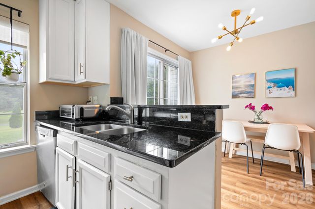 8159 Circle Tree Lane, Charlotte, NC 28277