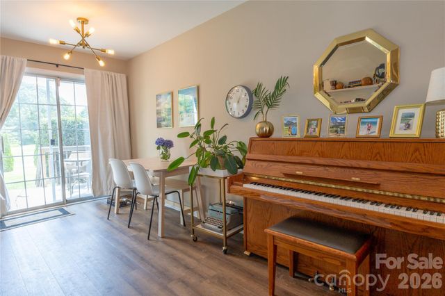 8159 Circle Tree Lane, Charlotte, NC 28277
