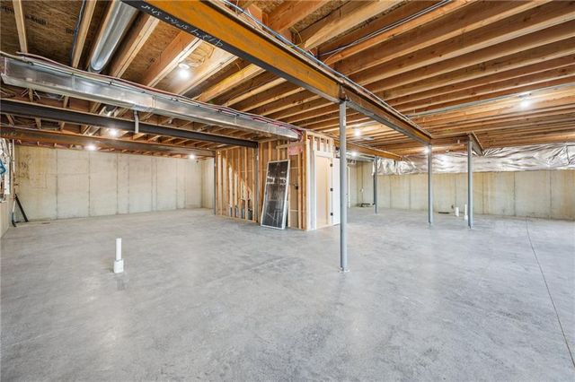 2156 Black Walnut Drive, Liberty, MO 64068