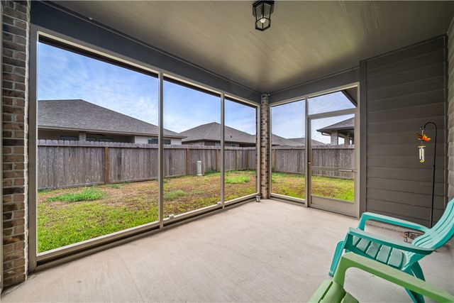 2606 Vista Del Sol St, Corpus Christi, TX 78414