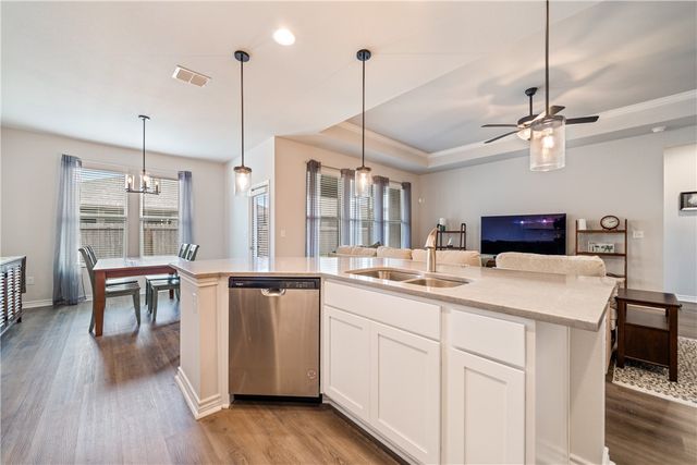 2606 Vista Del Sol St, Corpus Christi, TX 78414