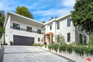 4545 Balboa Avenue, Encino, CA 91316