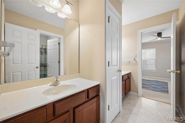 3027 Windsor Point Drive, St Louis, MO 63129