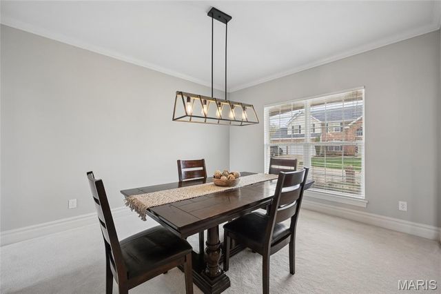 3027 Windsor Point Drive, St Louis, MO 63129