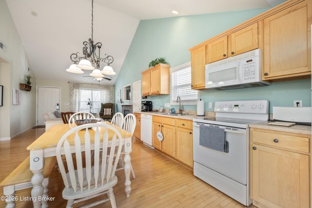 585 Grand View Dr 13, Taylorsville, KY 40071