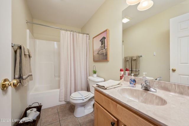 585 Grand View Dr 13, Taylorsville, KY 40071