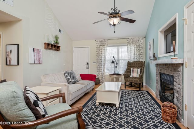 585 Grand View Dr 13, Taylorsville, KY 40071