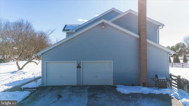 293 QUAINT SWAN DALE DR, Martinsburg, WV 25404