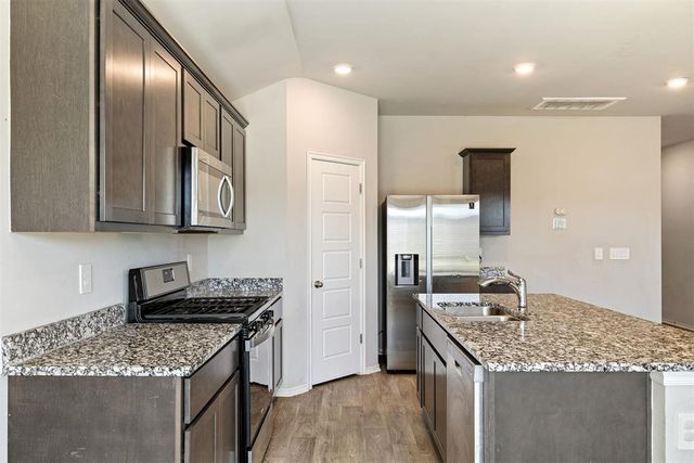 2405 Iris Court, Yukon, OK 73099