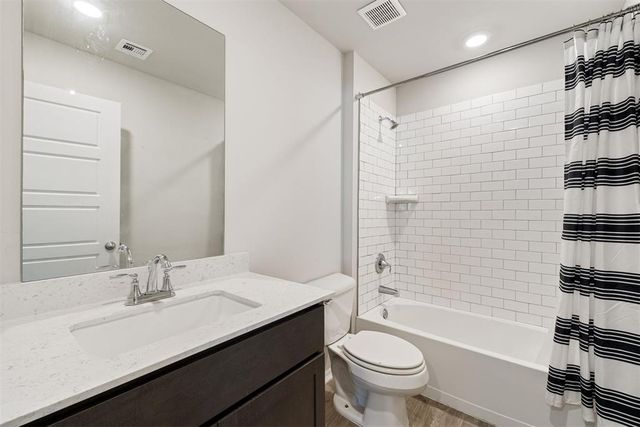 2405 Iris Court, Yukon, OK 73099