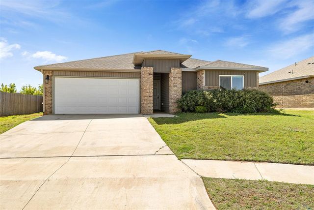 2405 Iris Court, Yukon, OK 73099