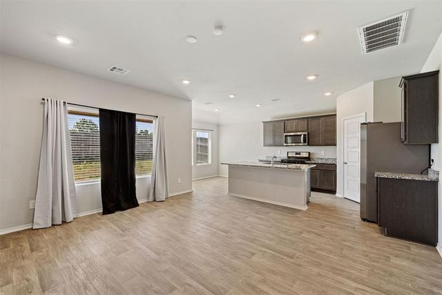 2405 Iris Court, Yukon, OK 73099