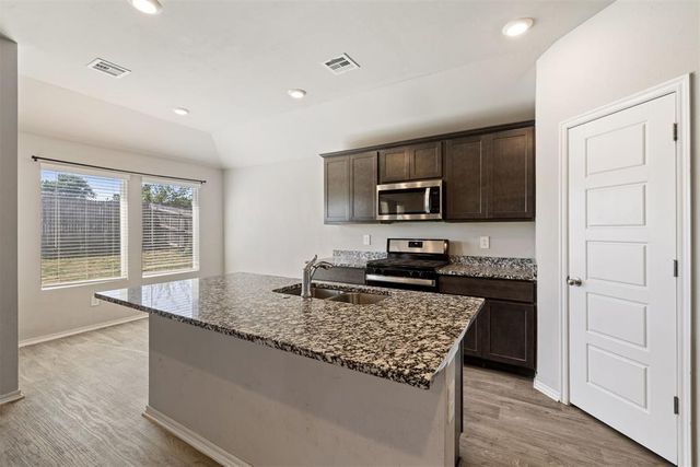 2405 Iris Court, Yukon, OK 73099