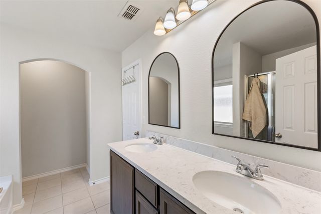 9109 Glen Mills Trail, Fort Worth, TX 76179