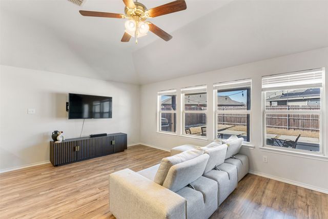 9109 Glen Mills Trail, Fort Worth, TX 76179