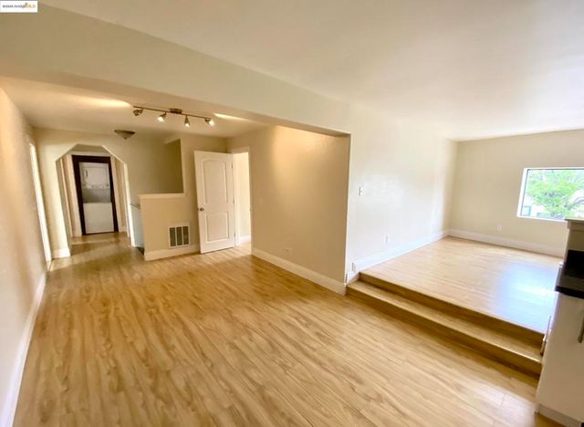 3607 Maple Ave, Oakland, CA 94602