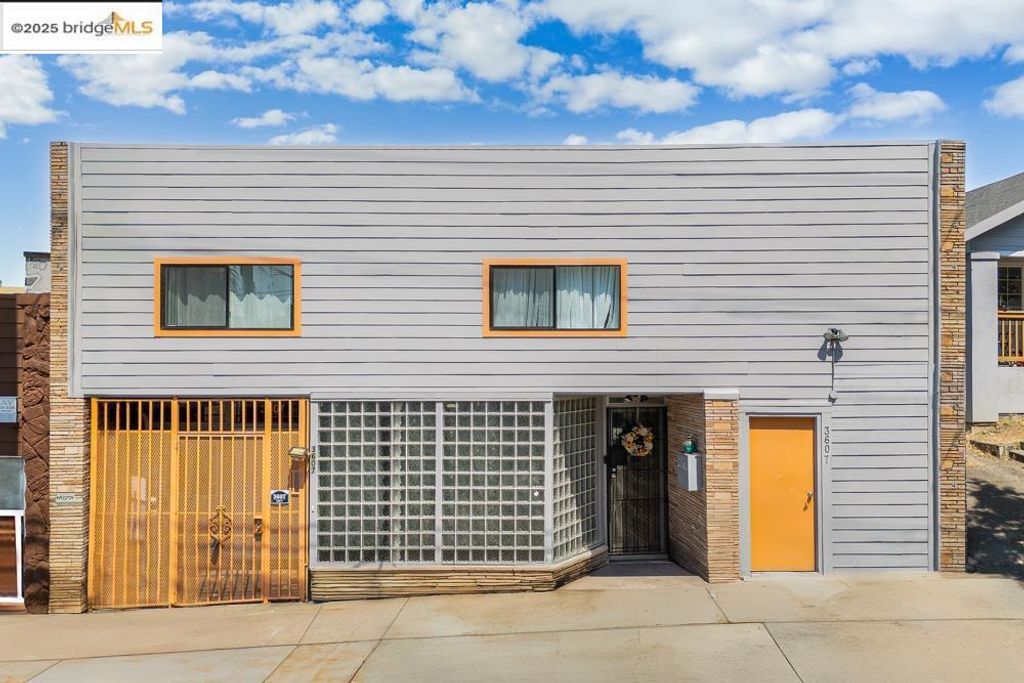 3607 Maple Ave, Oakland, CA 94602