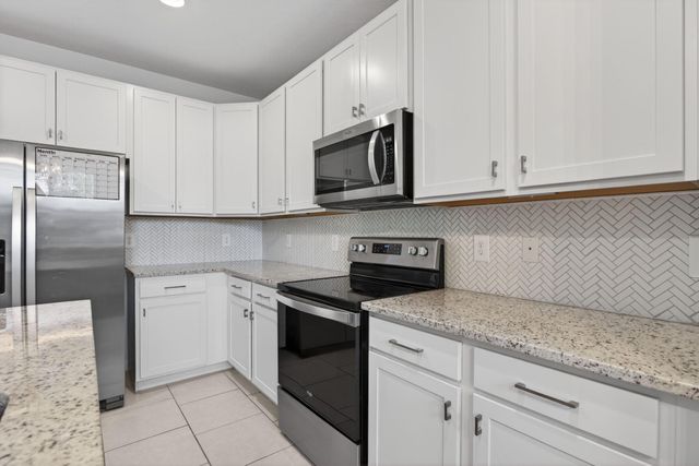 325 NW 33rd Lane, Pompano Beach, FL 33069