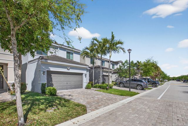 325 NW 33rd Lane, Pompano Beach, FL 33069