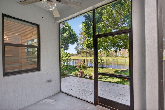 325 NW 33rd Lane, Pompano Beach, FL 33069