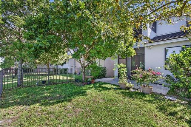 325 NW 33rd Lane, Pompano Beach, FL 33069