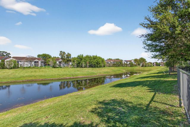 325 NW 33rd Lane, Pompano Beach, FL 33069