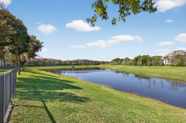 325 NW 33rd Lane, Pompano Beach, FL 33069