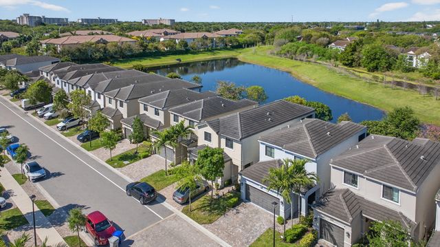 325 NW 33rd Lane, Pompano Beach, FL 33069