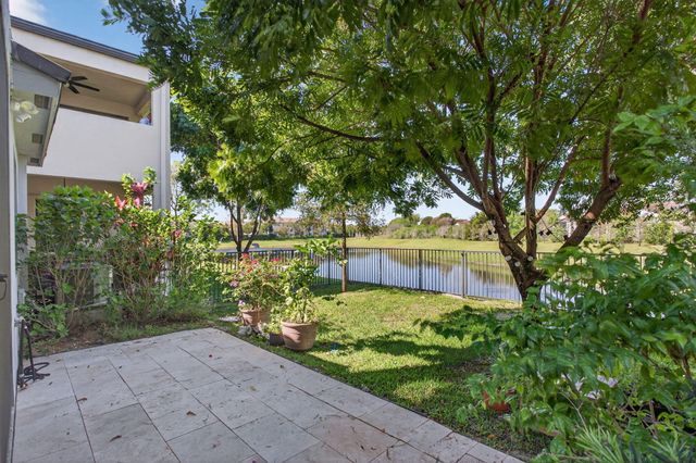 325 NW 33rd Lane, Pompano Beach, FL 33069