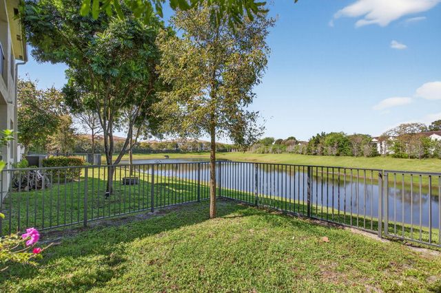 325 NW 33rd Lane, Pompano Beach, FL 33069