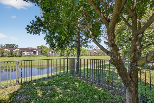 325 NW 33rd Lane, Pompano Beach, FL 33069