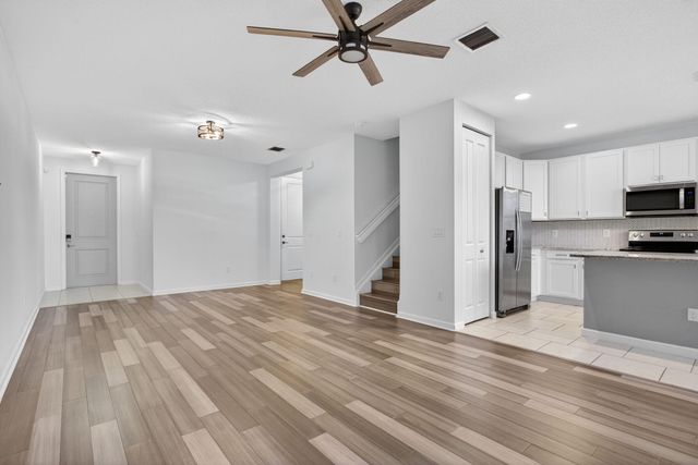 325 NW 33rd Lane, Pompano Beach, FL 33069