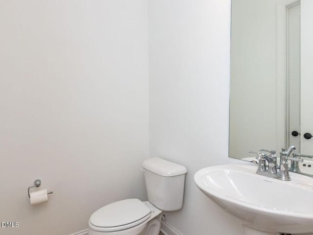 817 Nijinski Way, Cary, NC 27519