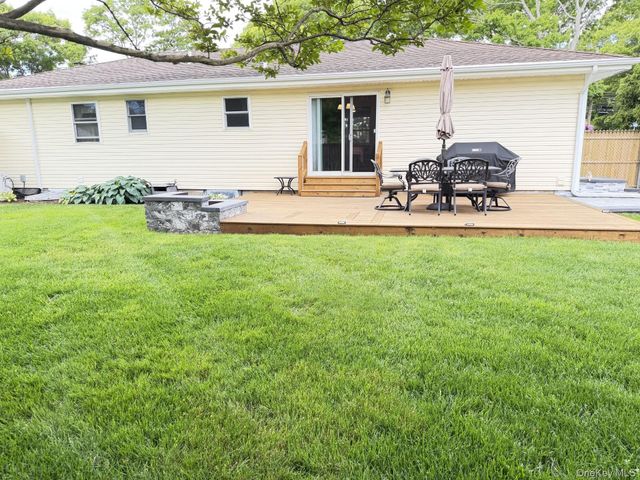 147 Hounslow Road, Shirley, NY 11967