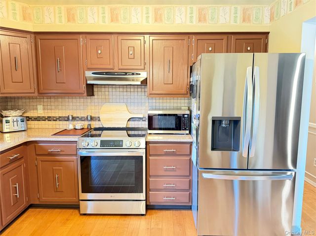 147 Hounslow Road, Shirley, NY 11967