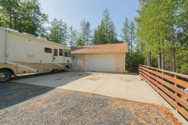 5990 Sugar Pine Dr, Coulterville, CA 95311