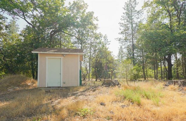 5990 Sugar Pine Dr, Coulterville, CA 95311