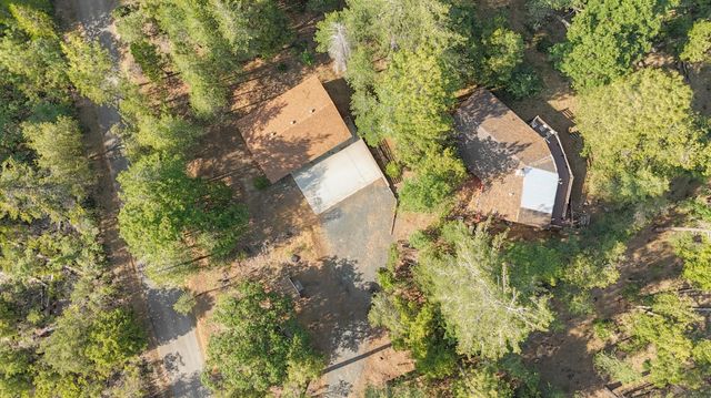 5990 Sugar Pine Dr, Coulterville, CA 95311