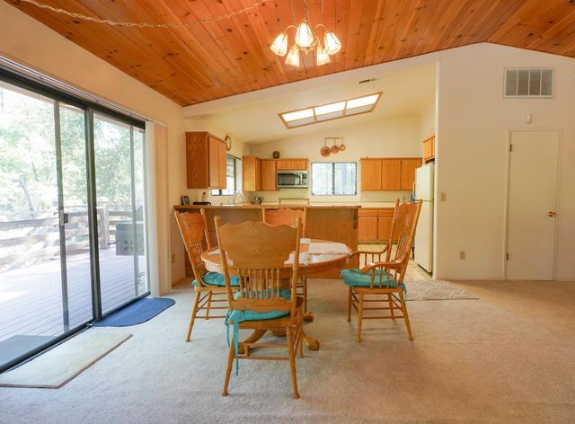 5990 Sugar Pine Dr, Coulterville, CA 95311