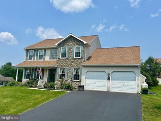 167 POND VIEW DR, Hamburg, PA 19526