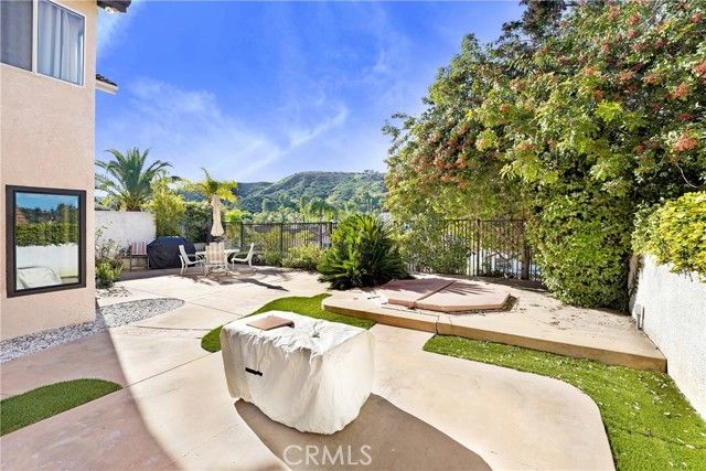 3739 Calle Jazmin, Calabasas, CA 91302