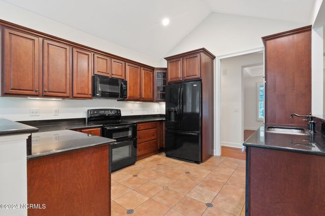 108 Hammerstone Circle, Whispering Pines, NC 28327