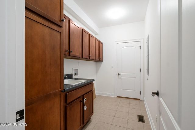 108 Hammerstone Circle, Whispering Pines, NC 28327