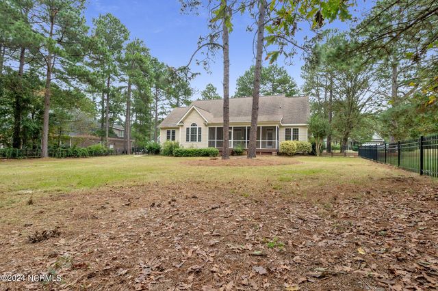 108 Hammerstone Circle, Whispering Pines, NC 28327