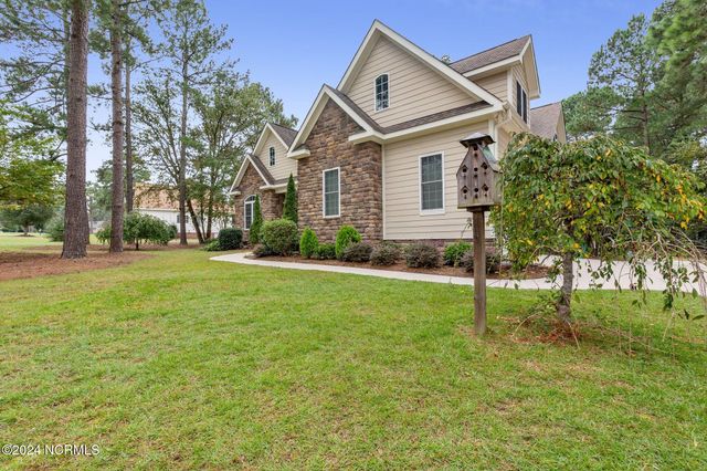 108 Hammerstone Circle, Whispering Pines, NC 28327
