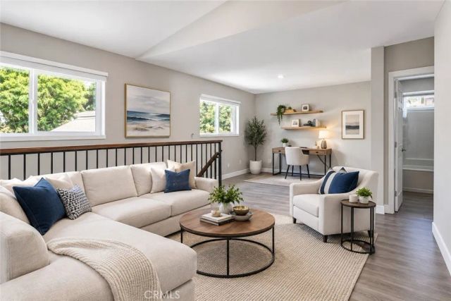 1001 W Myrtle, Santa Ana, CA 92703